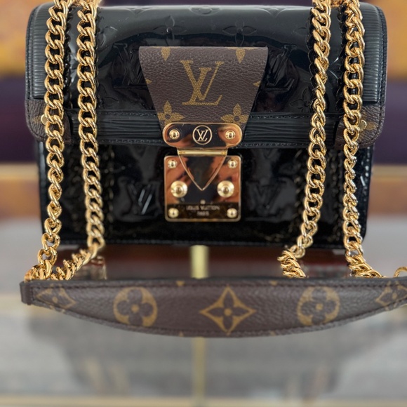 Louis Vuitton Wynwood Monogram Vernis Crossbody/Shoulder - Picture 2 of 8